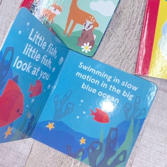 Set of 5 chick fil a miniature books - Picture 6 of 9